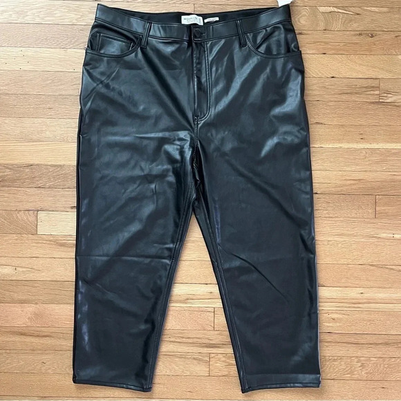 Abercrombie Vegan Leather Pants 18 / 34 Ultra High Rise Straight Leg Black - Picture 2 of 6